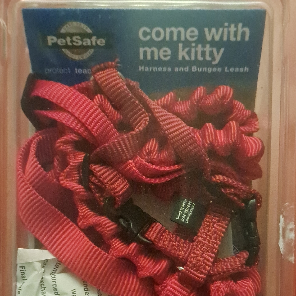 PetSafe Vibrant Red Cat Harness and Leash